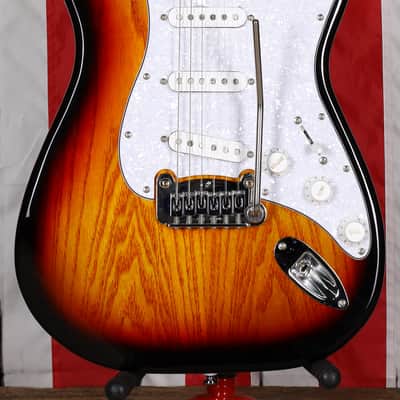 G&L Tribute Series Legacy - 3-Color Sunburst image 2