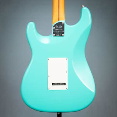 Fender American Ultra Luxe Vintage '60s Stratocaster HSS Electric Guitar - Sea Foam Green - US25035326 image 2