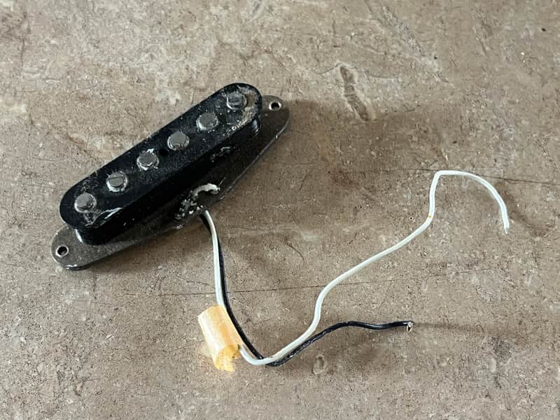 1976 Fender Stratocaster guitar pickup image 1
