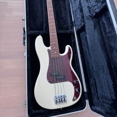Fender Standard Precision Bass 19 September 2011 - Maple neck and fingerboard image 1