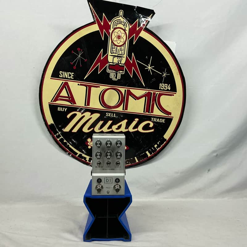Walrus Audio Mako Series D1 v1 Delay Pedal image 1