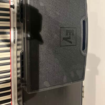 Electro-Voice RE-2 - Wireless Guitar/ Bass system image 6