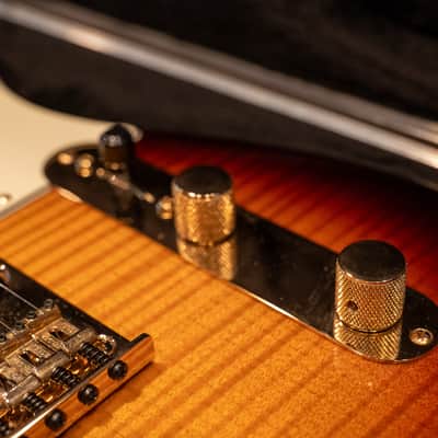 Fender Limited Edition "Tele-Bration" 60th Anniversary Telecaster 2011 - Flame top, Antique sunburst Mint image 6