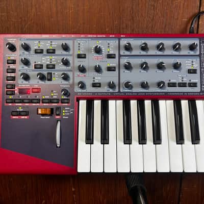Clavia nord lead 2x 20-voice Analog Modeling Synthesizer w/ gig bag image 2