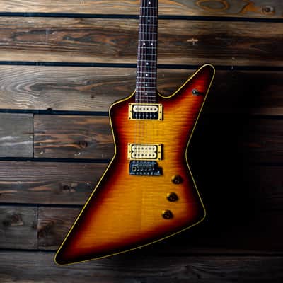 1982 Hamer Standard w/very rare sustain block tremolo. 4 digit serial and very clean image 2