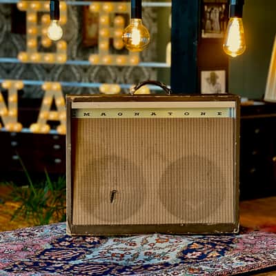 1957 Magnatone Custom 260 Vibrato 2x12 Tonemaster 35WATT image 1