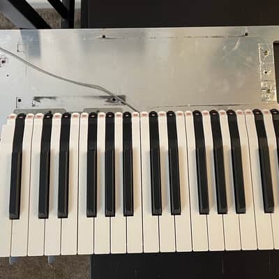 Korg Triton Extreme 88 - KEYBED Replacement image 3