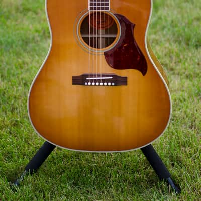 Gibson Hummingbird Artist 2008 Honeyburst image 1