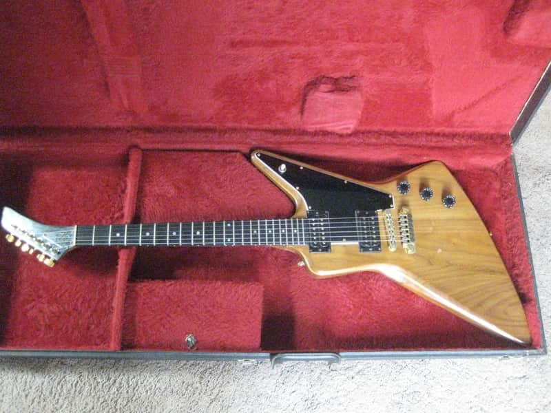 Gibson E2 Explorer 1980 - Walnut