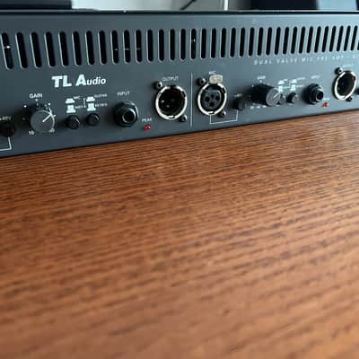 配信機器・PA機器・レコーディング機器 TL Audio DUAL VALVE MIC PRE-AMP / DI TL Audio DUAL VALVE MIC PRE-AMP / DI 【公式通販】