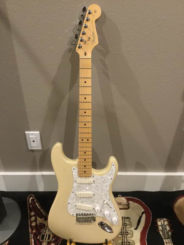 Fender Highway One Stratocaster