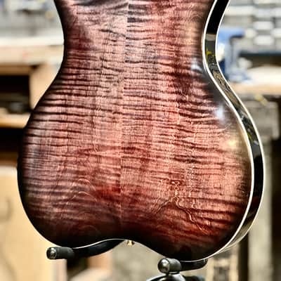 Howie Escape Series Baritone #EB.4.95.23 - Violet image 15