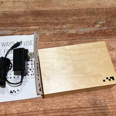 Koma Elektronik Field Kit Electro Acoustic Workstation 2026 - White / Wood image 2
