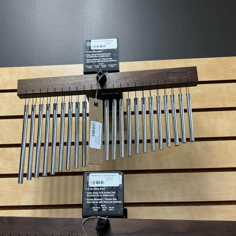 TreeWorks Compact Medium Single Row 23 Bar Classic Chimes 2010s - Silver image 1