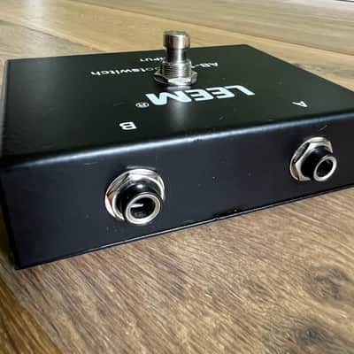 Leem AB Y Splitter Foot Switch 2008-2010 - Black image 4