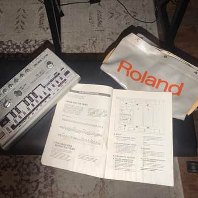 Roland TB-303 Bassline Synthesizer MIDI KIT INCLUDED and EXTRAS
