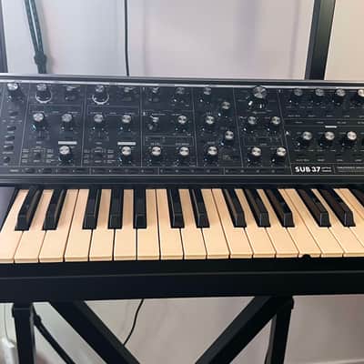 Moog Sub 37 Tribute Edition 2010s - Black