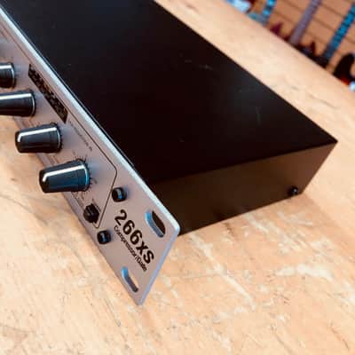 DBX 266xs Compressor Rack Unit image 2