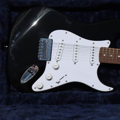 Squier Stratocaster Black Electric Guitar & Fender Mint Green Hard Case image 5