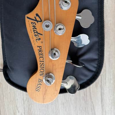 Fender Nate Mendel Artist Series Signature Precision Bass 2013 - Present - Candy Apple Red image 4