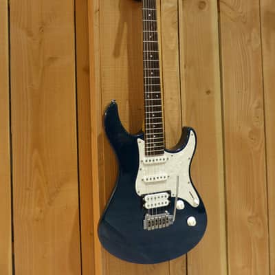 Yamaha Pacifica 604 image 3