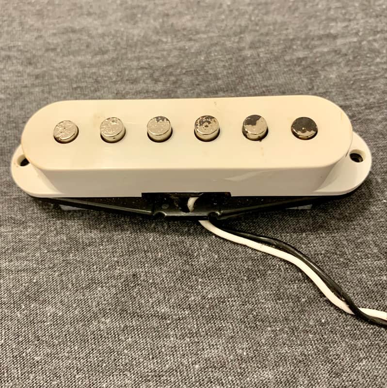 Single Coil Strat Pickup (Squier Affinity) with Screws image 1