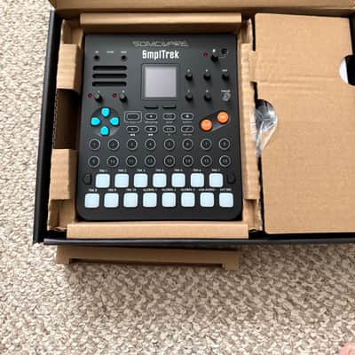Sonicware SmplTrek Portable Production Sampler 2022 - Present - Black image 3