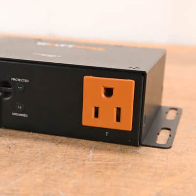WattBox WB-200-2 Mounted Power Conditioner with 2 Outlets CG01W8U image 2
