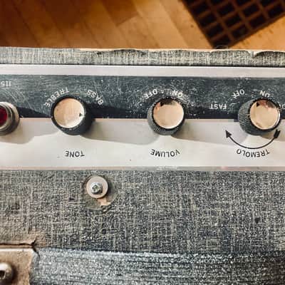 Pine Electronics (Pineco) Model 207 1x15 Amp w/ Tremolo image 5