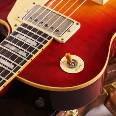 Gibson Custom Shop 1959 Les Paul Standard Reissue Ultra Light Aged Factory Burst image 9
