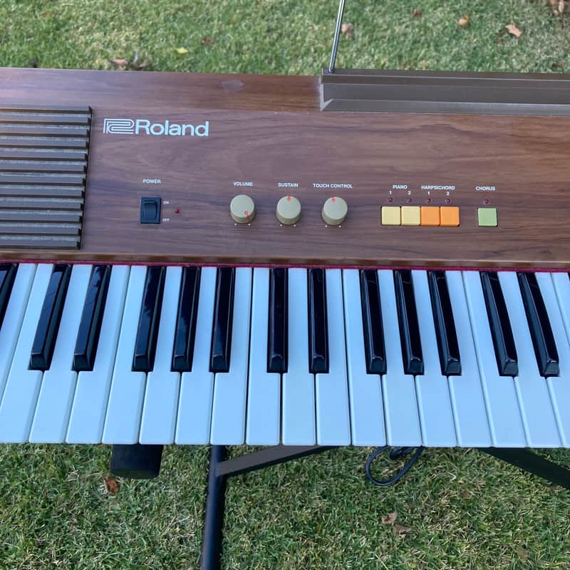 Roland HP-70 / HP70 Piano Plus 70 Electric Piano 75 Keys