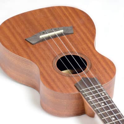 Strinberg 22" Concert Ukulele UK06C - Natural Satin + Gigbag image 3
