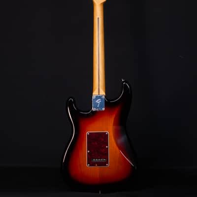 Fender Player II Modified Stratocaster, Maple FB, 3 Tone Sunburst image 7
