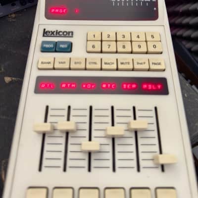 Lexicon 480L Digital Effects System with LARC Remote 1980s Black / White Remote image 3