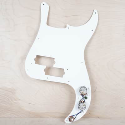 Fender PB62 PB57 LH Precision P Bass Pickguard Left Handed Prewired Loaded with Pots, Capacitor, and Jack MIJ / CIJ White 3 Ply Unused Old Stock 13 Hole Vintage Style Reissue image 6