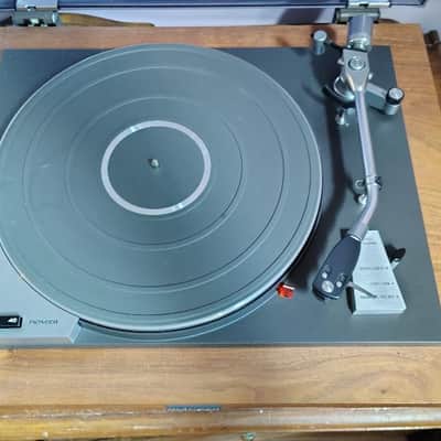 Pioneer PL50 turntable in excellent condition - 1980's image 2