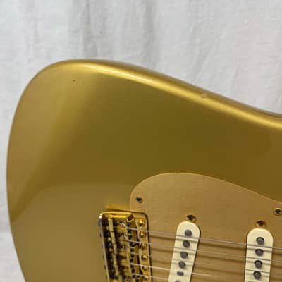 Fender 50th Anniversary Golden Stratocaster Guitar 2004 - Aztec Gold / Maple neck image 3