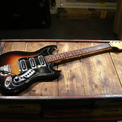 Hagstrom III 1965-66 - Sunburst image 2