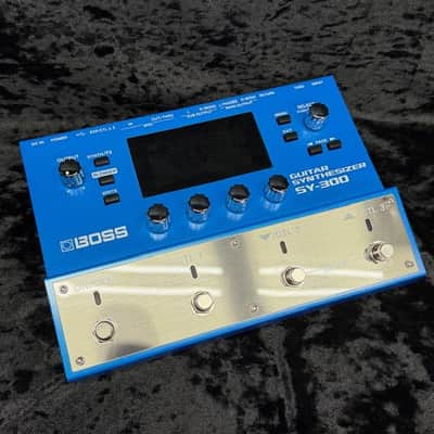 BOSS SY-300 Guitar Synthesizer [-] (01/22)