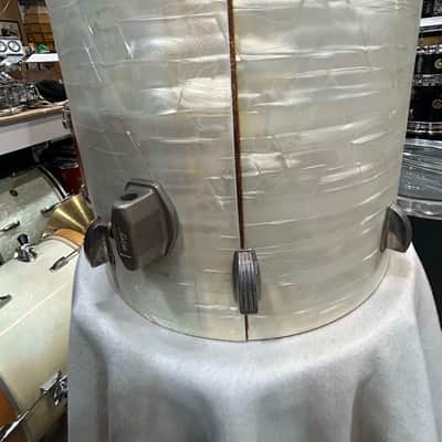 Ludwig 12" deep X 15" head Concert Tom (314-354) 70's - White Marine Pearl / Nickel Plated image 11