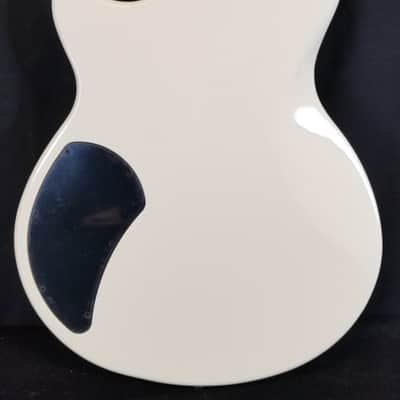 Yamaha RSE20VW  Revstar Element, 2 Alnico V Humbucking Pickups, Rosewood Fingerboard, Vintage White image 8