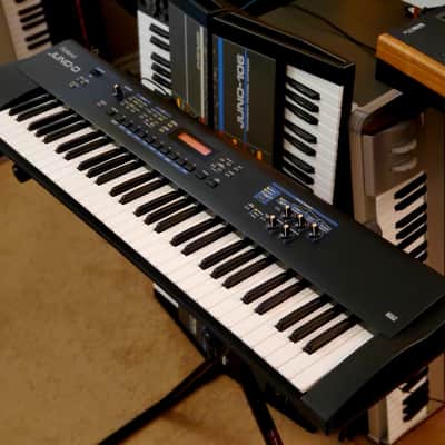 MUST SEE!!! ROLAND JUNO D FULLY INSPECTED SERVICED AND IN AMAZING CONDITION! image 2