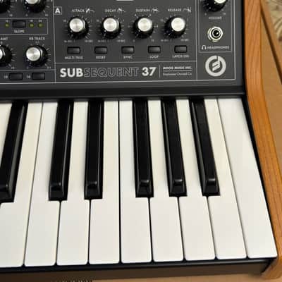MOOG SUBSEQUENT 37 - IN LIKE NEW CONDITION!! image 8