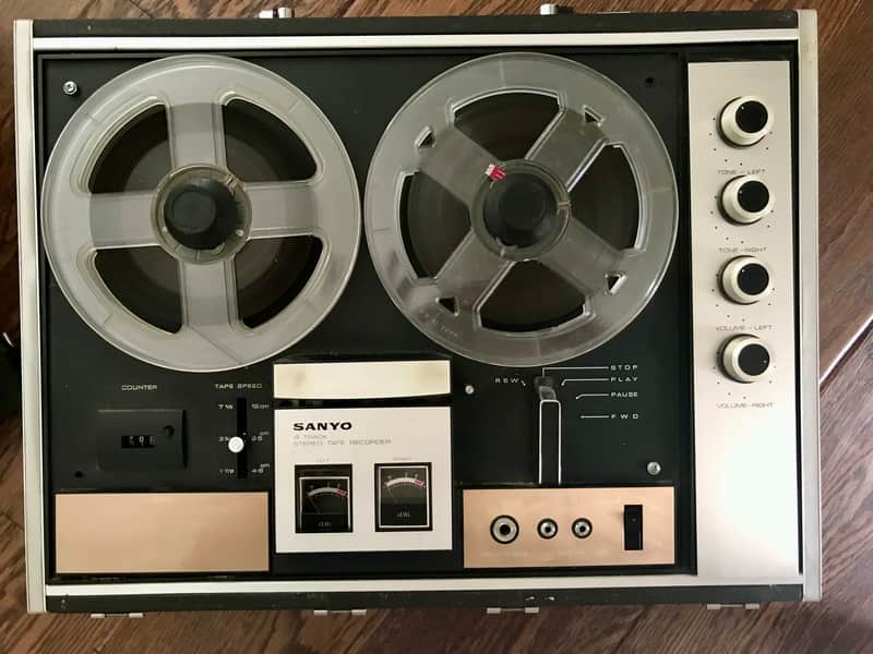 Sanyo MR-939 4-Track Stereo Reel to Reel 1/4' Tape Recorder 1968
