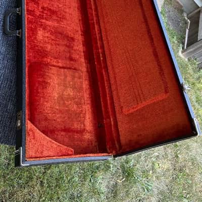 VINTAGE 1966 FENDER PRECISION BASS CASE w/KEYS image 4