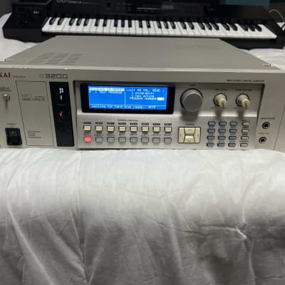 AKAI S3200 SAMPLER WITH NEW LED SCREEN & GOTEK DRIVE OS2.0 16MWORDS