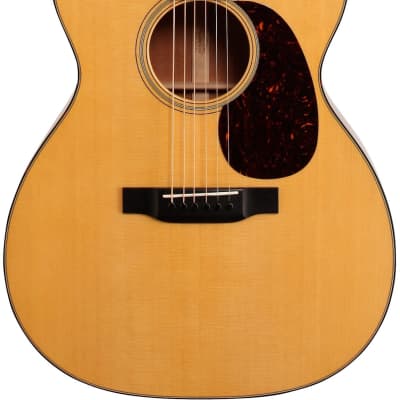 Martin 000-18 Acoustic Guitar Natural with Case image 2