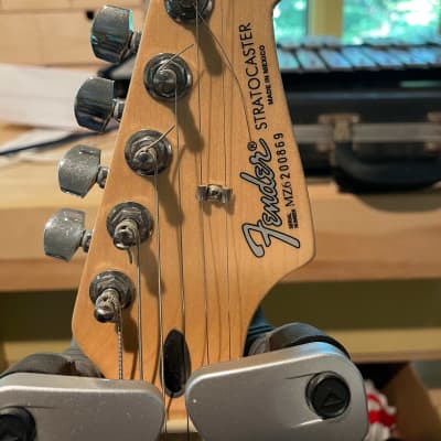 新しいエルメス Fender Mexico standard Strat HSS エレキギター