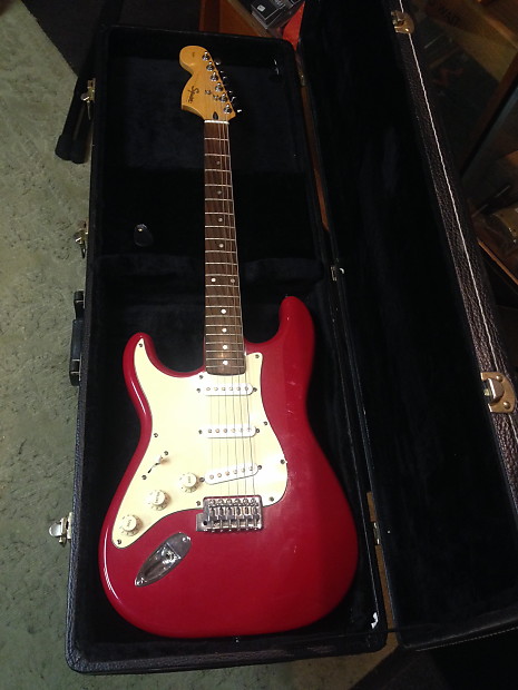 Squier Standard Series Stratocaster Left Handed Electric