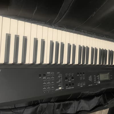 Yamaha S03 Synthesizer 2001 - Black